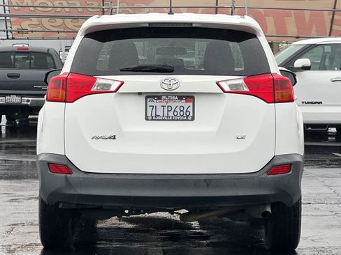Used 2015 Toyota RAV4 LE image 8