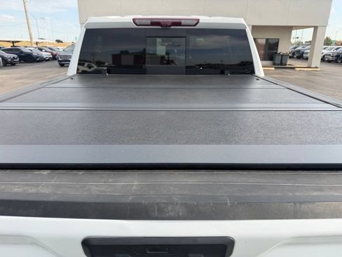 Used 2024 GMC Sierra 1500 AT4 w/ Technology Package AWD/4WD image 18