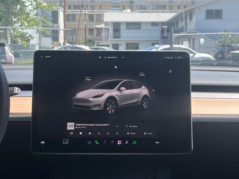 Used 2023 Tesla Model Y AWD image 15