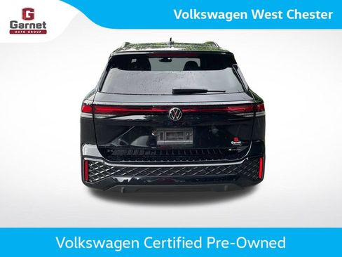 Certified 2025 Volkswagen Tiguan SE R-Line AWD/4WD image 4