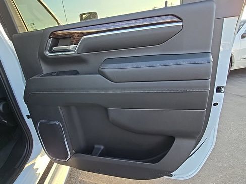 Used 2024 GMC Sierra 3500 SLE w/ SLE Value Package image 39