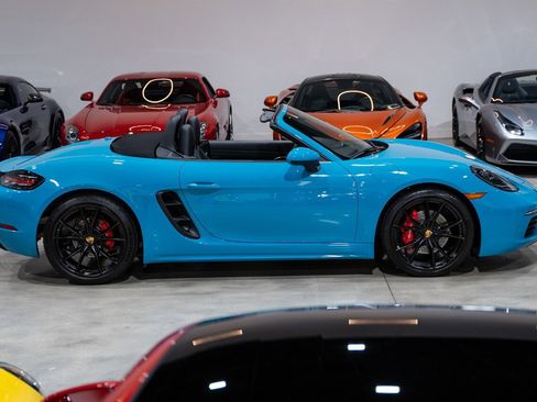 Used 2018 Porsche 718 Boxster S image 8