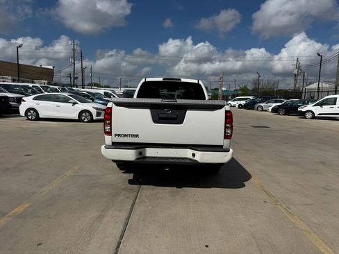 Used 2018 Nissan Frontier S image 7