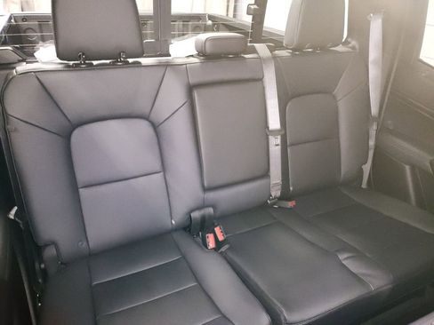 New 2026 GMC Canyon Elevation w/ Convenience Package image 11