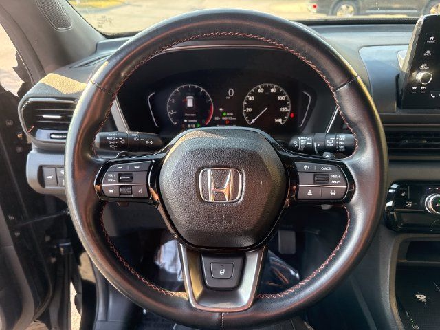 Used 2024 Honda Pilot TrailSport image 11