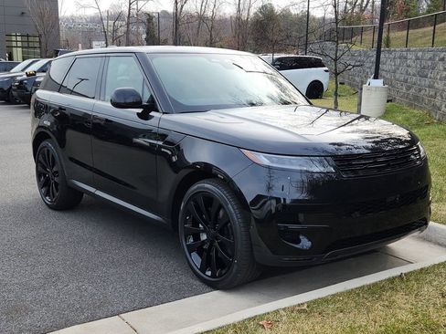 Used 2026 Land Rover Range Rover Sport SE image 10
