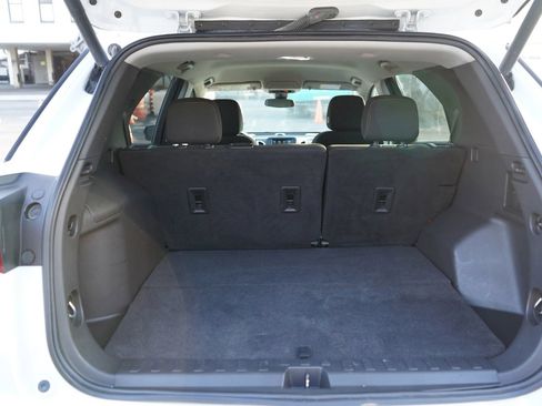 Used 2021 Chevrolet Equinox LT FWD image 25