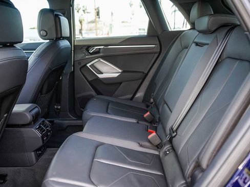 Used 2022 Audi Q3 2.0T Premium w/ Convenience Package image 18