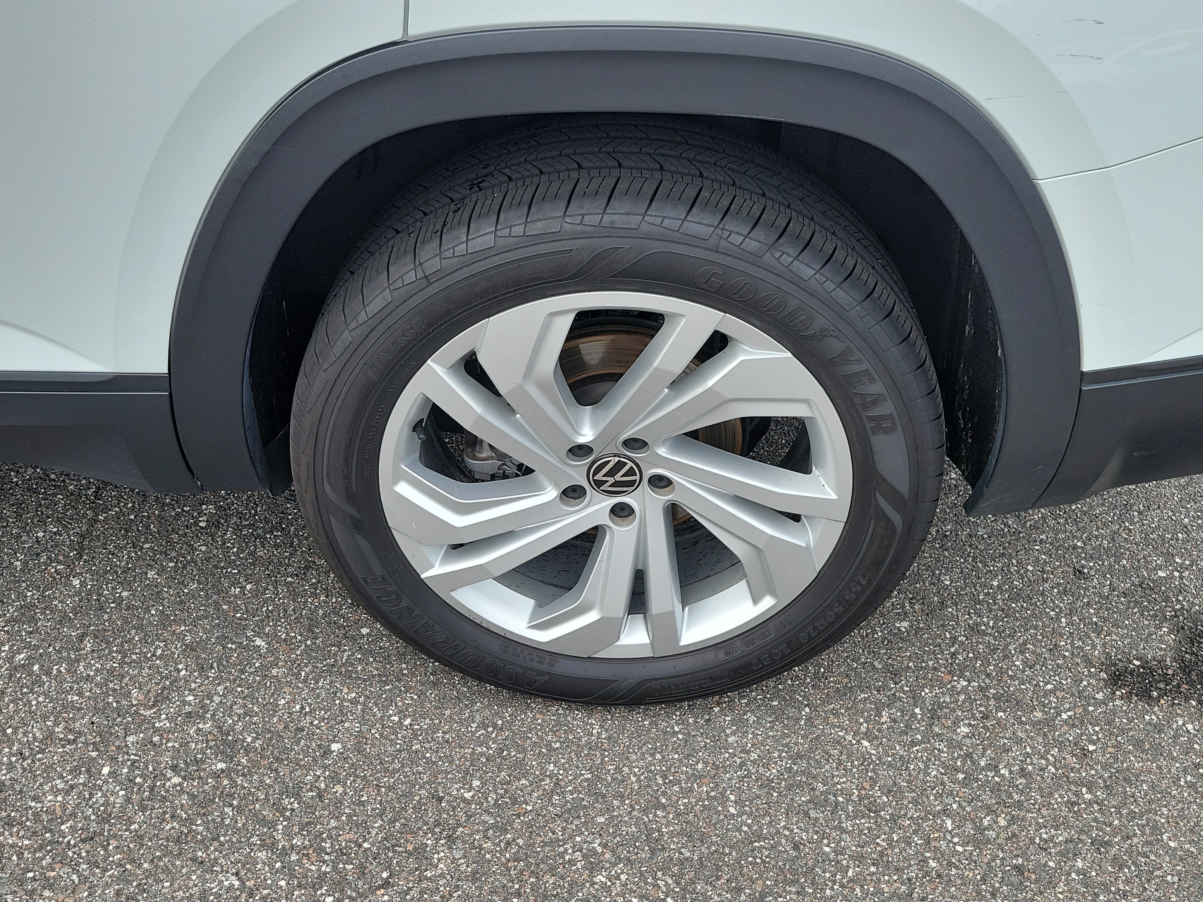 Used 2022 Volkswagen Atlas SE FWD image 39