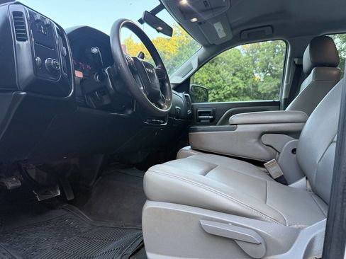 Used 2018 GMC Sierra 1500 2WD Crew Cab image 40