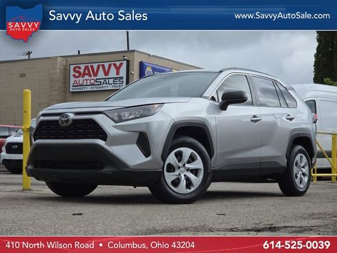 Used 2019 Toyota RAV4 LE w/ All Weather Liner Package FWD image 1