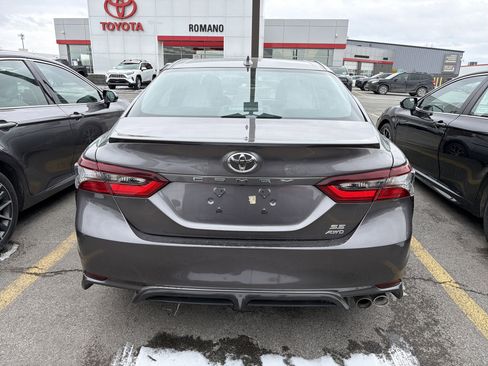 Used 2024 Toyota Camry SE image 5