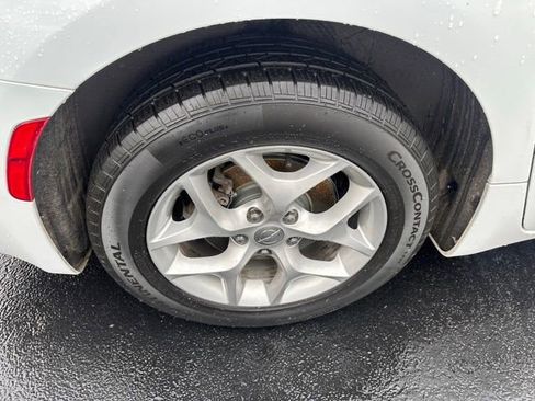 Used 2020 Chrysler Pacifica Touring-L image 23