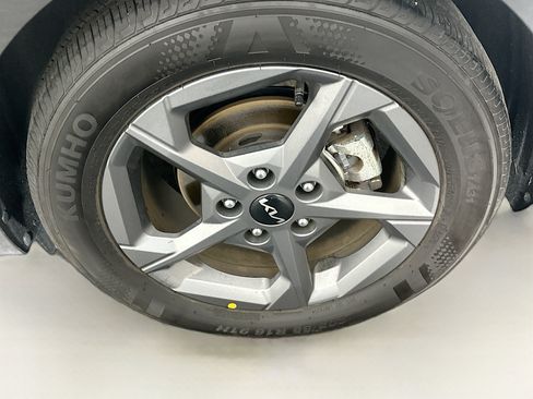 Used 2025 Kia K4 FWD image 11