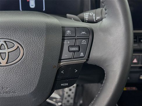 Used 2025 Toyota Camry XSE image 18