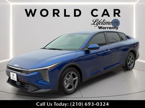 New 2025 Kia K4 LXS image 7