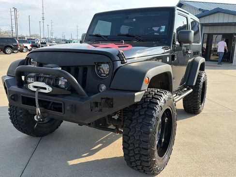 Used 2017 Jeep Wrangler Sport w/ Connectivity Group image 4