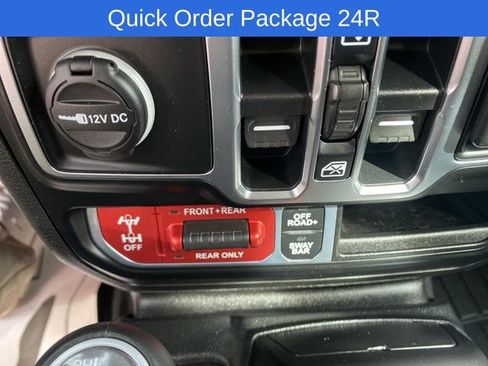 Used 2020 Jeep Gladiator Rubicon w/ Dual Top Group AWD/4WD image 14
