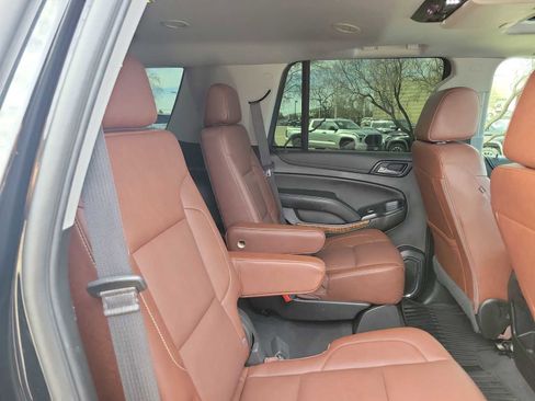 Used 2019 Chevrolet Tahoe Premier w/ Premier Plus Edition image 9