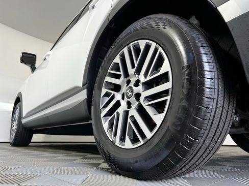 Used 2026 Hyundai Palisade SEL FWD image 32