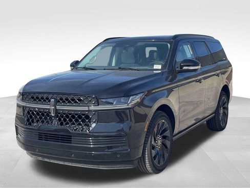 New 2026 Lincoln Navigator Reserve w/ Jet Appearance Package AWD/4WD image 1