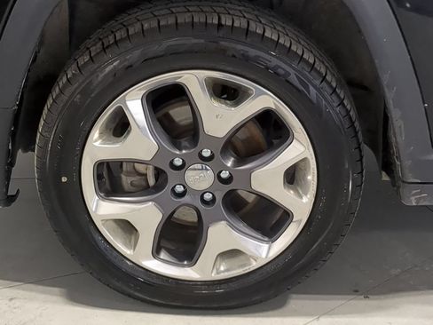 Used 2020 Jeep Compass Limited AWD/4WD image 17