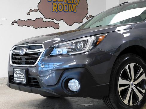 Used 2018 Subaru Outback 2.5i Limited image 18