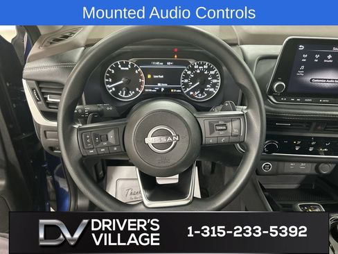 Used 2023 Nissan Rogue S AWD/4WD image 4