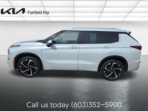 Used 2023 Mitsubishi Outlander SEL 40th Anniversary image 3