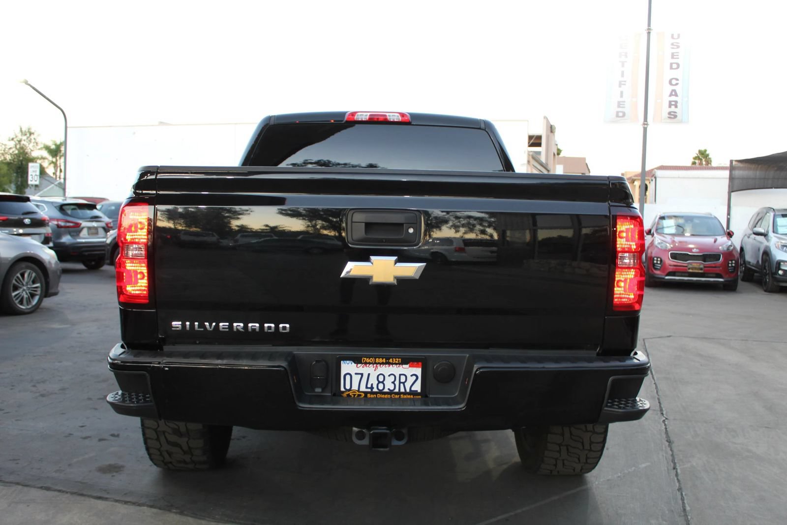 Used 2018 Chevrolet Silverado 1500 Custom w/ Custom Value Package RWD image 4