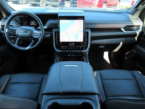 Used 2025 GMC Yukon XL Denali image 12