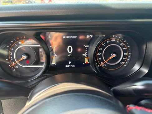 Used 2024 Jeep Wrangler Unlimited Rubicon w/ XTREMEE 35" Tire Package AWD/4WD image 12