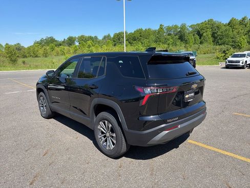 Used 2025 Chevrolet Equinox LT FWD image 6