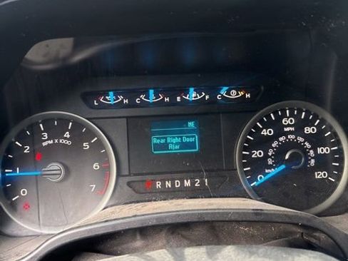 Used 2017 Ford F150 XLT AWD/4WD image 4