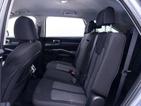 Used 2022 Kia Sorento LX image 34