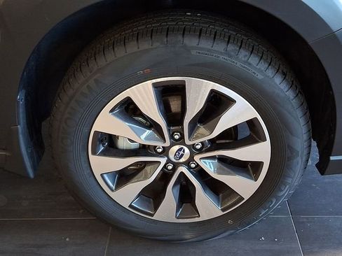 Certified 2025 Subaru Outback Limited AWD/4WD image 7