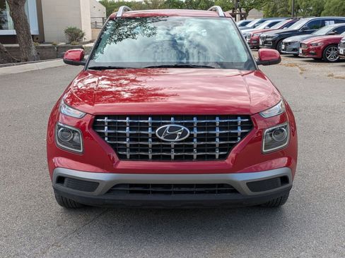 Used 2023 Hyundai Venue SEL image 5