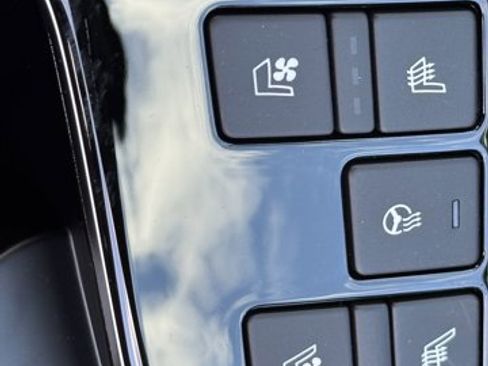 New 2025 Kia Sportage SX image 12