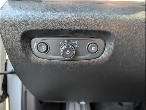 Used 2020 Chevrolet Traverse LT w/ LT Premium Package image 15