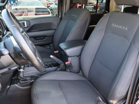 Used 2020 Jeep Wrangler Unlimited Sahara AWD/4WD image 23