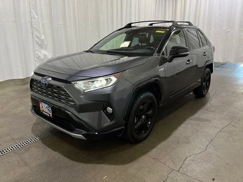 Used 2019 Toyota RAV4 XSE AWD/4WD image 8