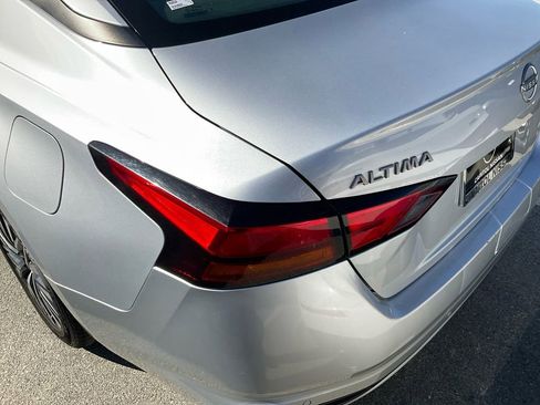Used 2023 Nissan Altima 2.5 SV image 35