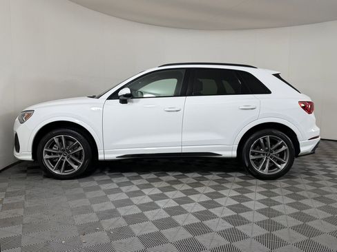 Certified 2025 Audi Q3 2.0T Premium w/ Convenience Package image 2