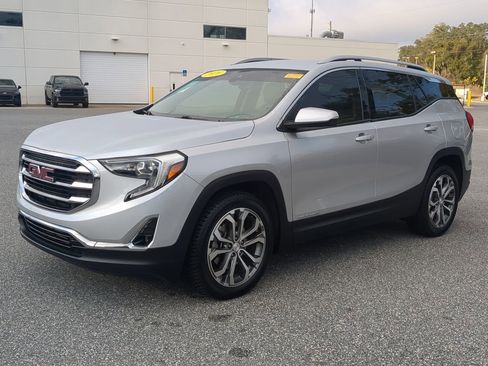 Used 2020 GMC Terrain SLT w/ Preferred Package image 10