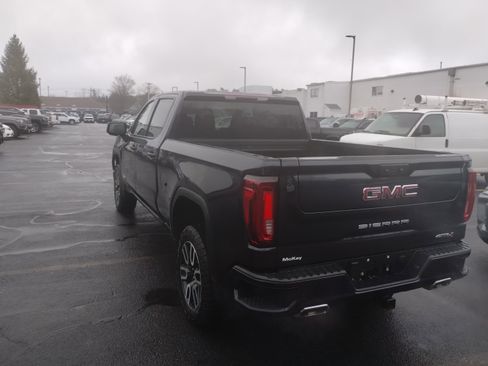 Used 2023 GMC Sierra 1500 AT4 image 5