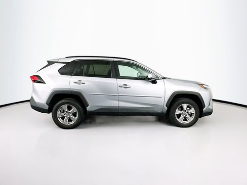 Used 2022 Toyota RAV4 XLE image 10