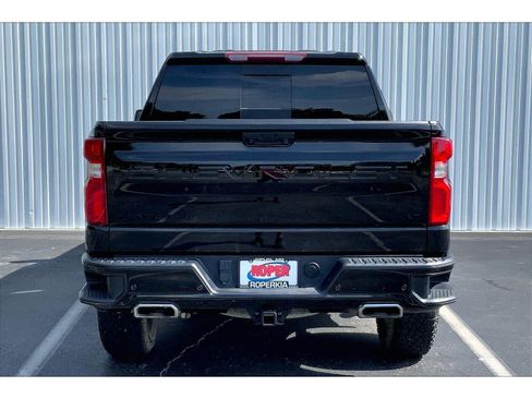 Used 2024 Chevrolet Silverado 1500 LT Trail Boss w/ LT Trail Boss Premium Package AWD/4WD image 4