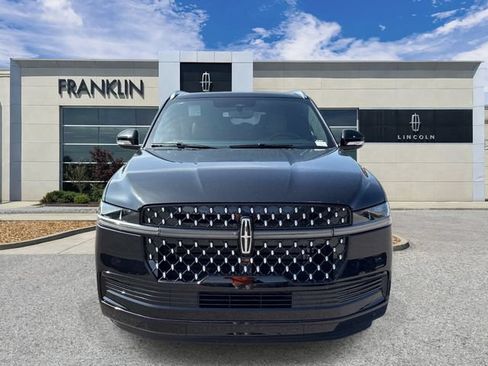 New 2026 Lincoln Navigator Black Label AWD/4WD image 2