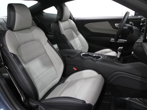 Used 2024 Ford Mustang Premium image 17