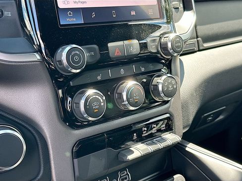 New 2026 RAM 1500 Big Horn AWD/4WD image 21
